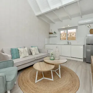 https://walts-aruba.comcaribbean.com
